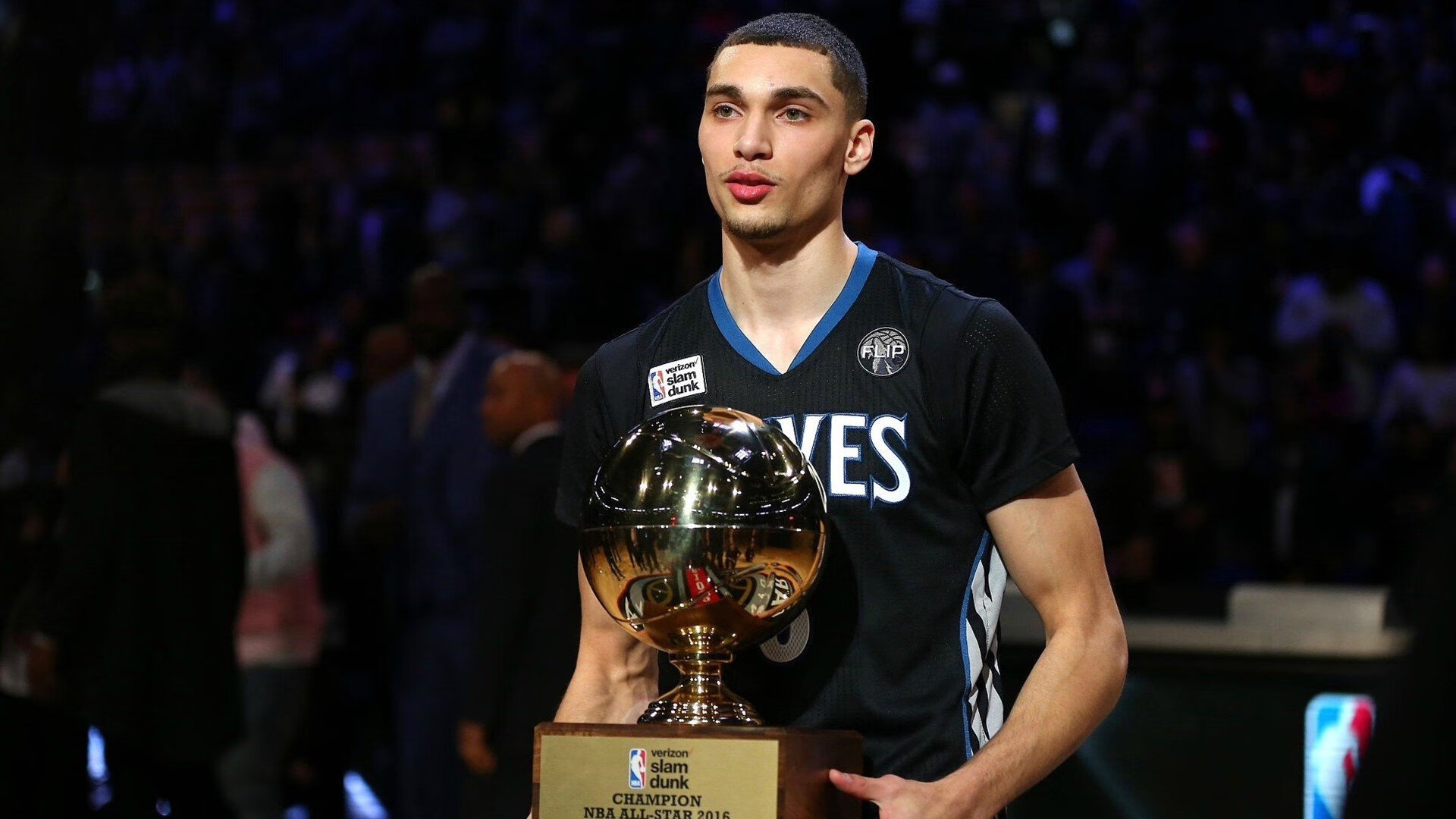 从草场到硬地,鲁德带队完胜,温网精神闪耀年终总决赛